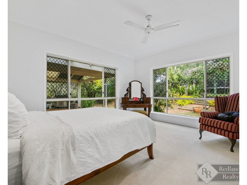 1 Surman Street West, Birkdale QLD 4159