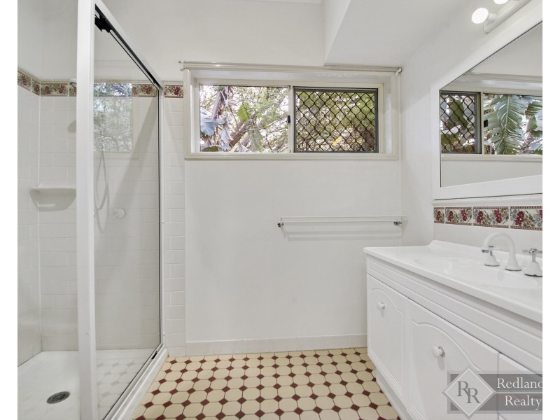 1 Surman Street West, Birkdale QLD 4159