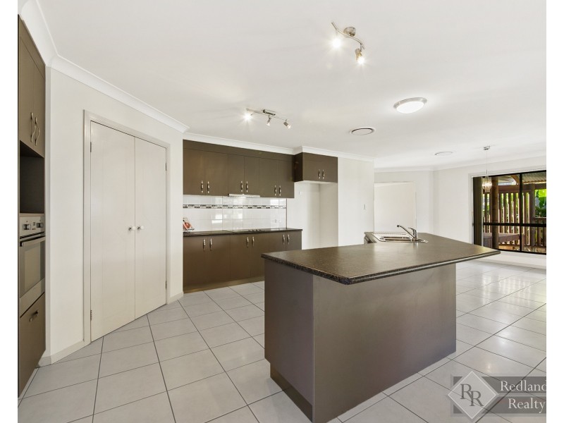 25 Attenborough Circuit, Redland Bay QLD 4165