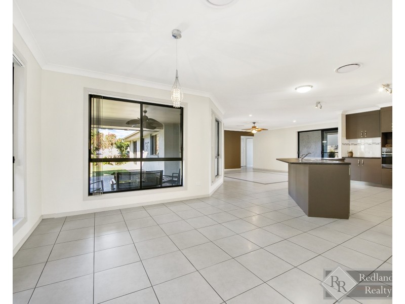 25 Attenborough Circuit, Redland Bay QLD 4165