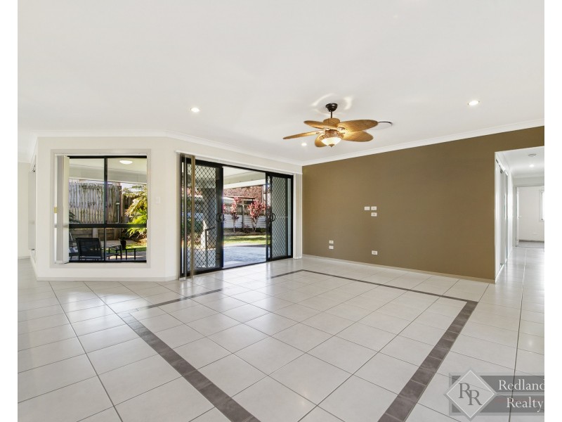 25 Attenborough Circuit, Redland Bay QLD 4165