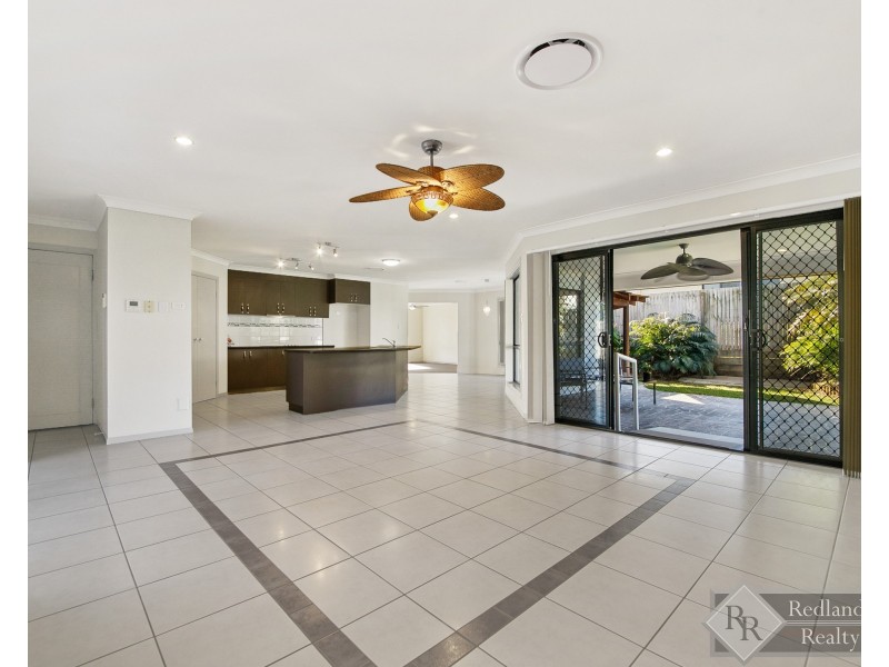 25 Attenborough Circuit, Redland Bay QLD 4165