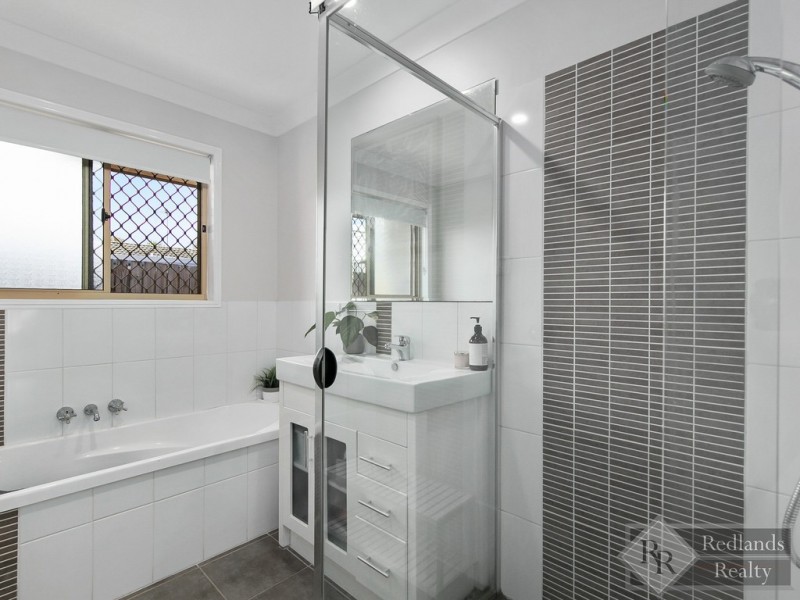 7 Niblick Way, Redland Bay QLD 4165