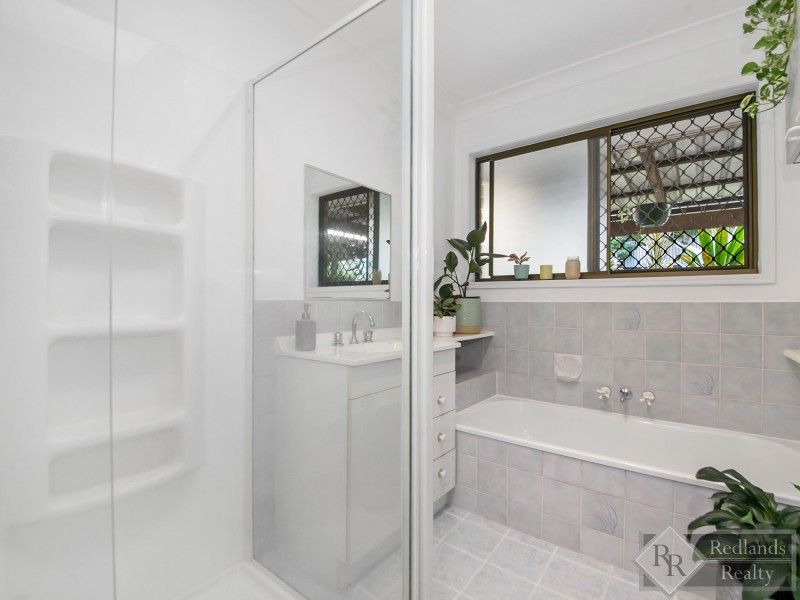 25 Sylvania Street, Wellington Point QLD 4160