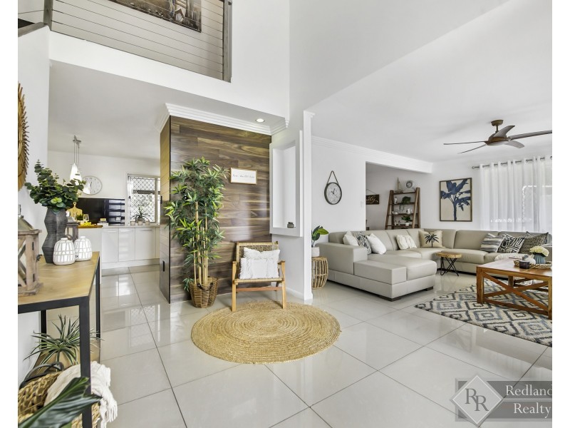 18 Wallace Street, Wellington Point QLD 4160