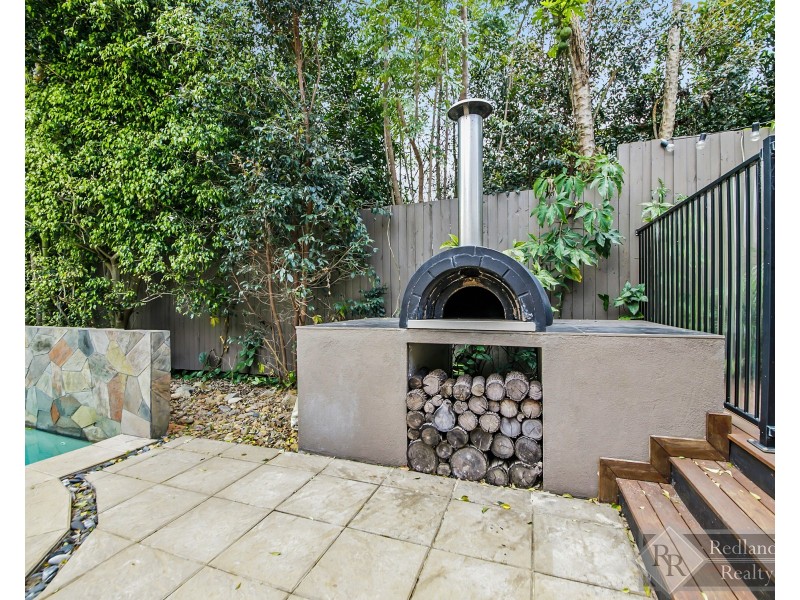 18 Wallace Street, Wellington Point QLD 4160