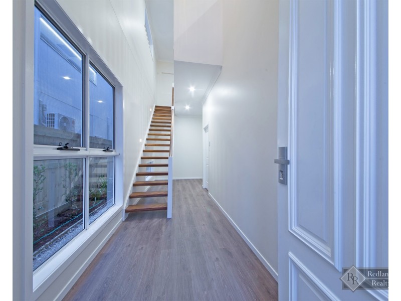 92 Oakland Avenue, Redland Bay QLD 4165