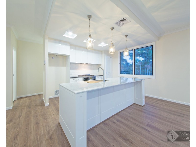 92 Oakland Avenue, Redland Bay QLD 4165