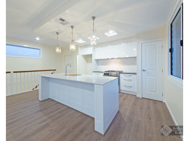 92 Oakland Avenue, Redland Bay QLD 4165