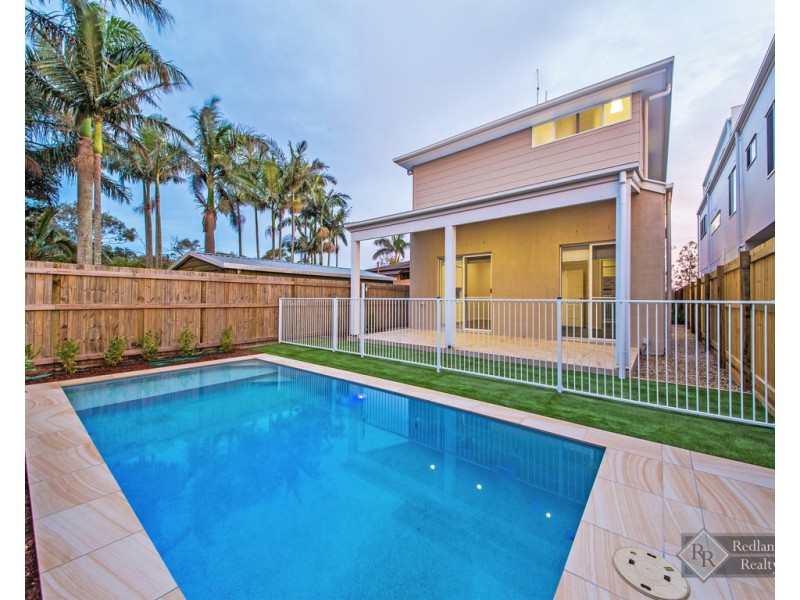 92 Oakland Avenue, Redland Bay QLD 4165