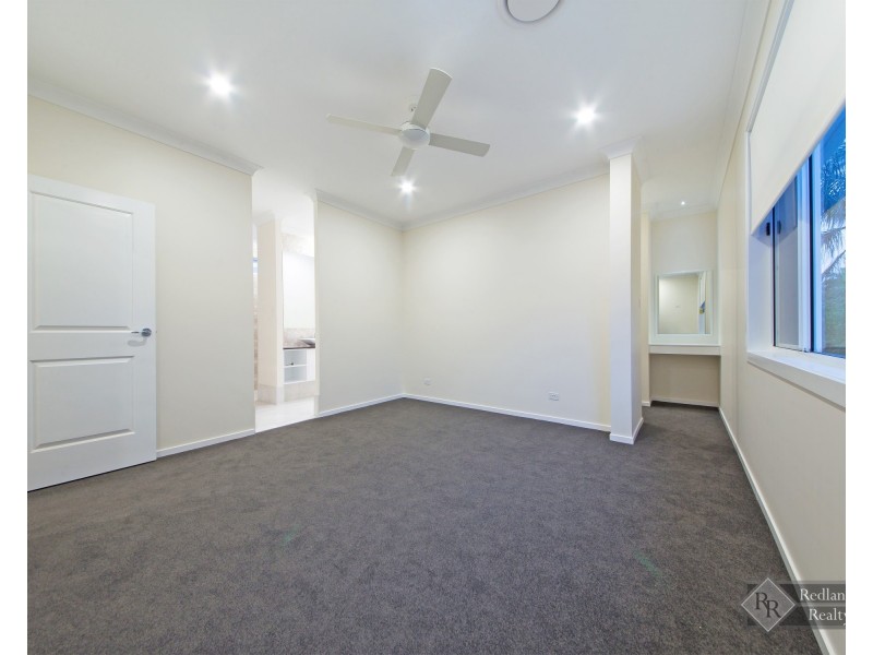 92 Oakland Avenue, Redland Bay QLD 4165