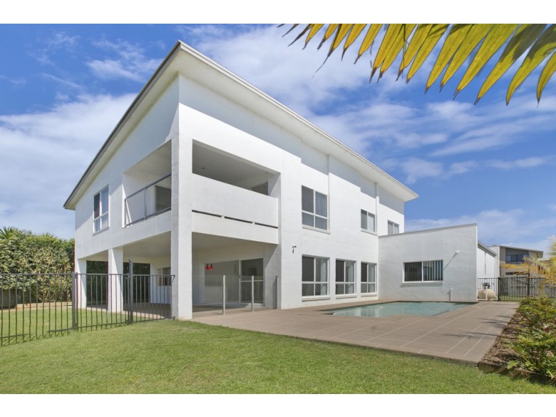 10 Sea Spray Street, Thornlands QLD 4164