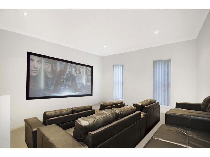 10 Sea Spray Street, Thornlands QLD 4164