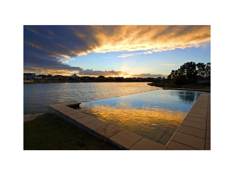 34 King Island Drive, Wellington Point QLD 4160