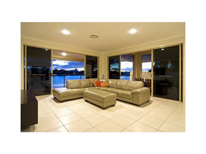 34 King Island Drive, Wellington Point QLD 4160