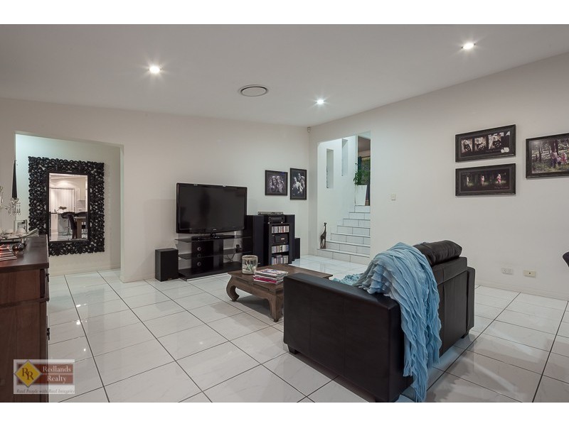 15 Cypress Street, Redland Bay QLD 4165
