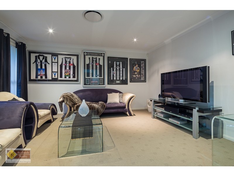 15 Cypress Street, Redland Bay QLD 4165