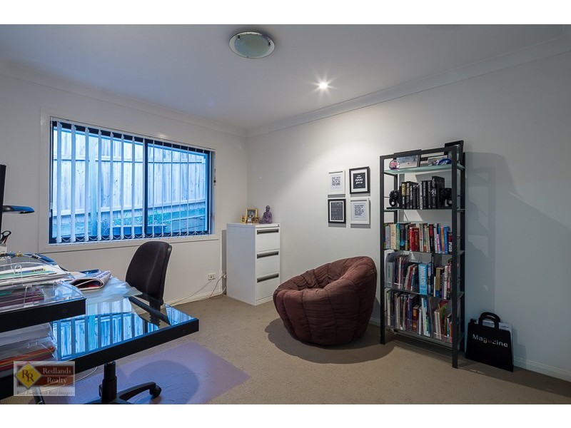 15 Cypress Street, Redland Bay QLD 4165