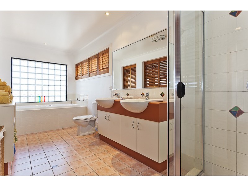 36 King Island Drive, Wellington Point QLD 4160
