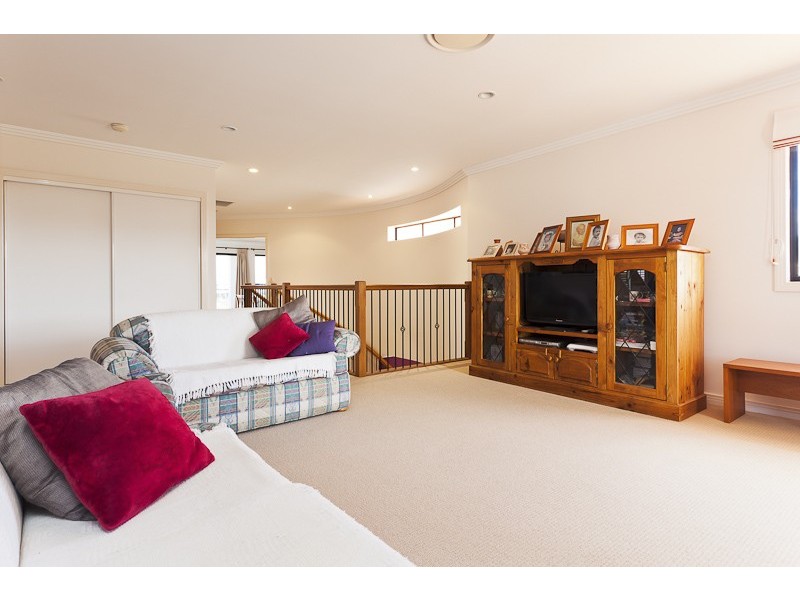 36 King Island Drive, Wellington Point QLD 4160