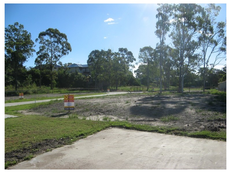 23 (lot 1) Baywalk Place, Thorneside QLD 4158