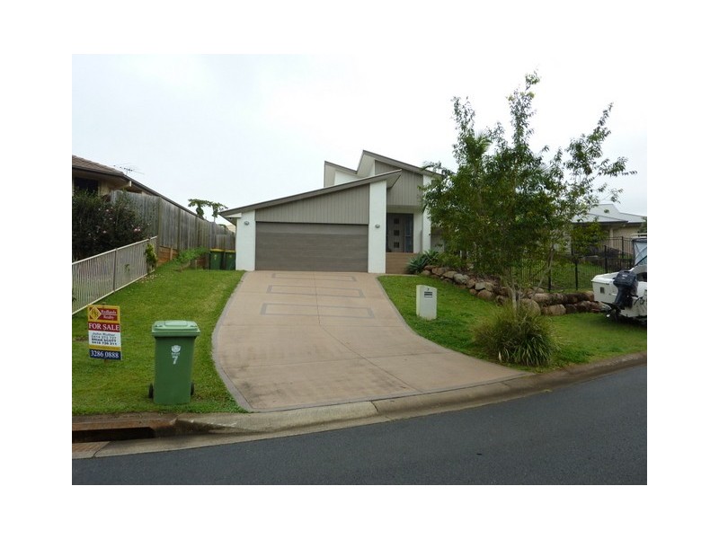 7 Parklink Drive, Redland Bay QLD 4165