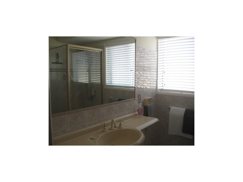 16 Montrose Place, Redland Bay QLD 4165