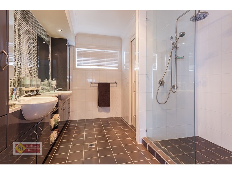 25 Watervale Drive, Redland Bay QLD 4165