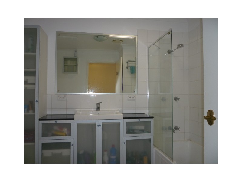 28 / 218 Queen Street, Cleveland QLD 4163