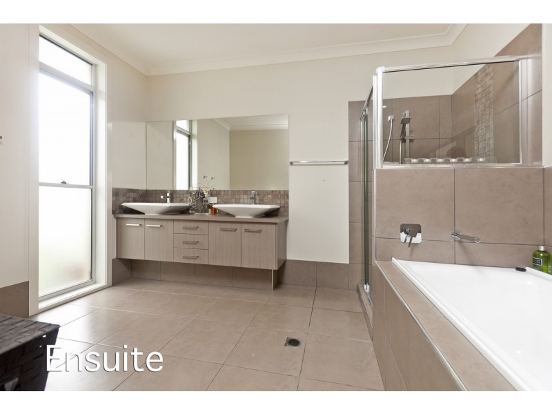 11 Liner Street, Wellington Point QLD 4160