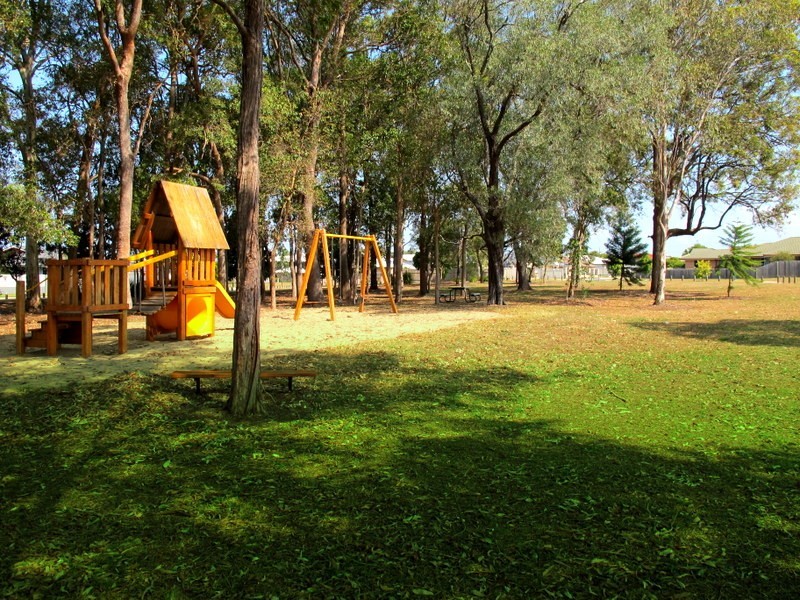 11 Liner Street, Wellington Point QLD 4160