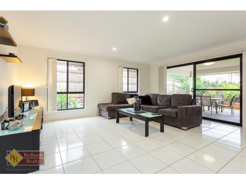 2 Lizard Place, Redland Bay QLD 4165