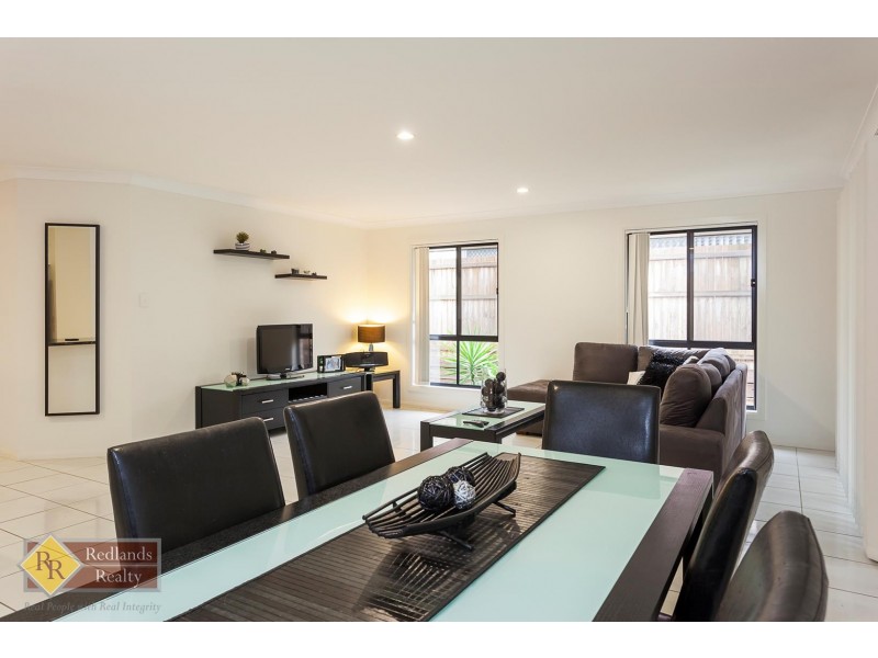 2 Lizard Place, Redland Bay QLD 4165