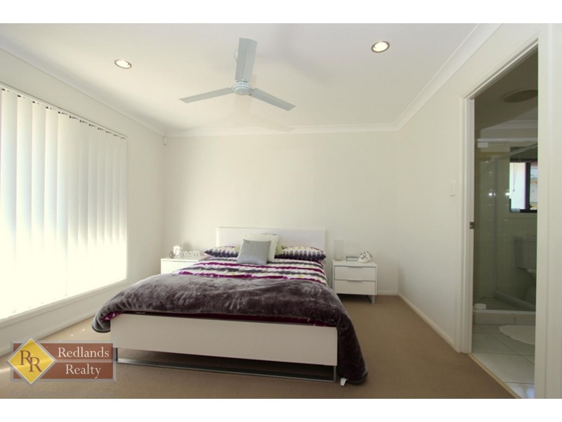 2 Lizard Place, Redland Bay QLD 4165