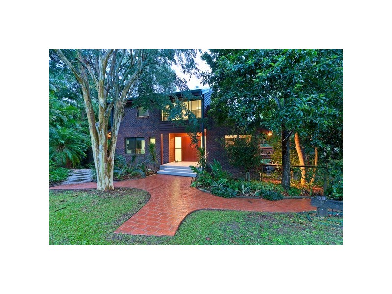 16 Azalea Street, Redland Bay QLD 4165