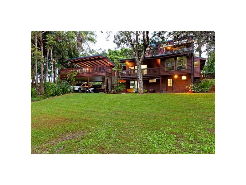 16 Azalea Street, Redland Bay QLD 4165