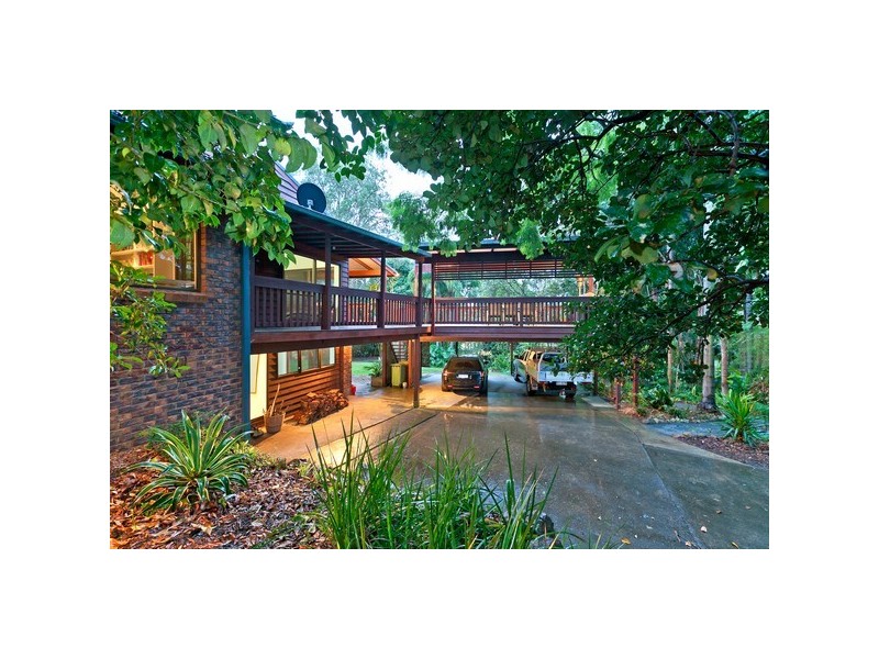 16 Azalea Street, Redland Bay QLD 4165