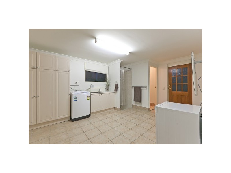 16 Azalea Street, Redland Bay QLD 4165