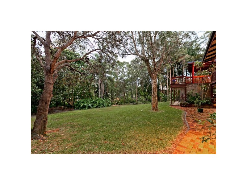 16 Azalea Street, Redland Bay QLD 4165