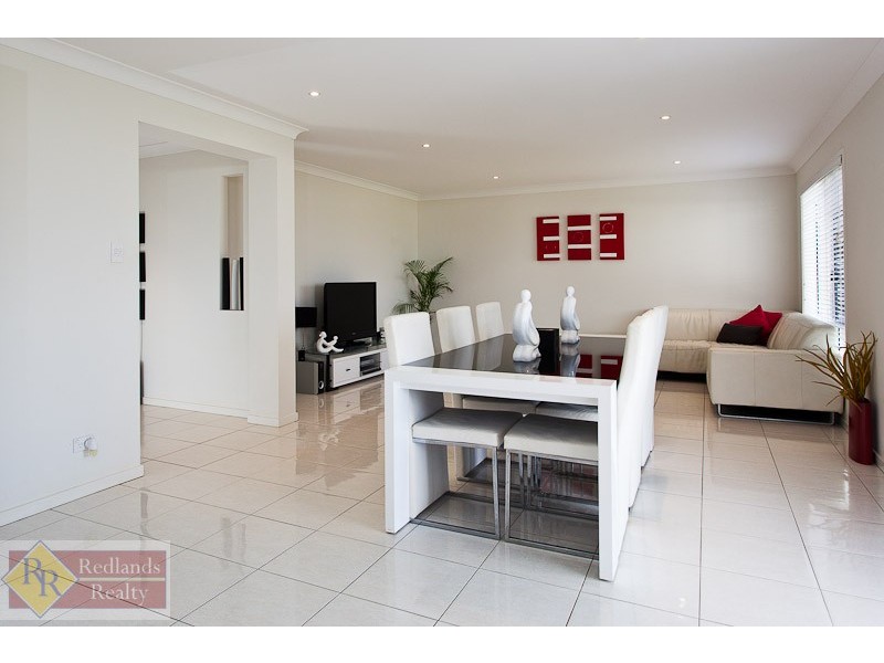 27 Cypress Street, Redland Bay QLD 4165