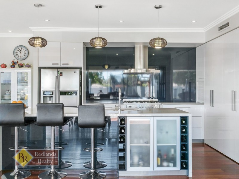 1 Evelyn Court, Wellington Point QLD 4160