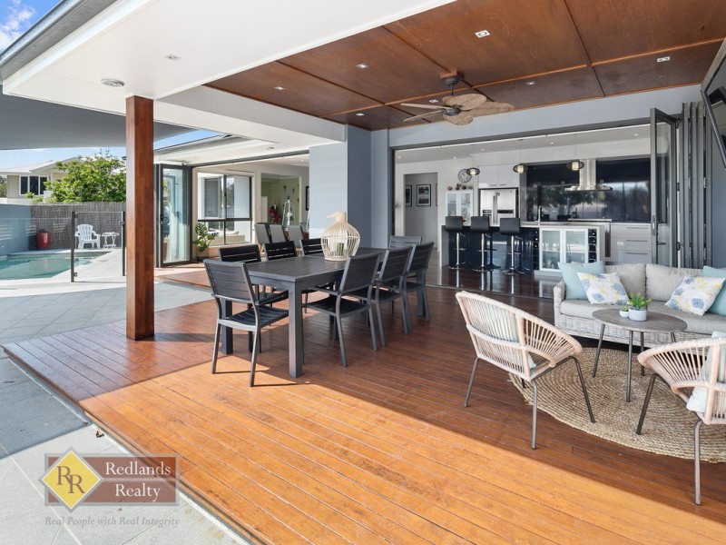 1 Evelyn Court, Wellington Point QLD 4160