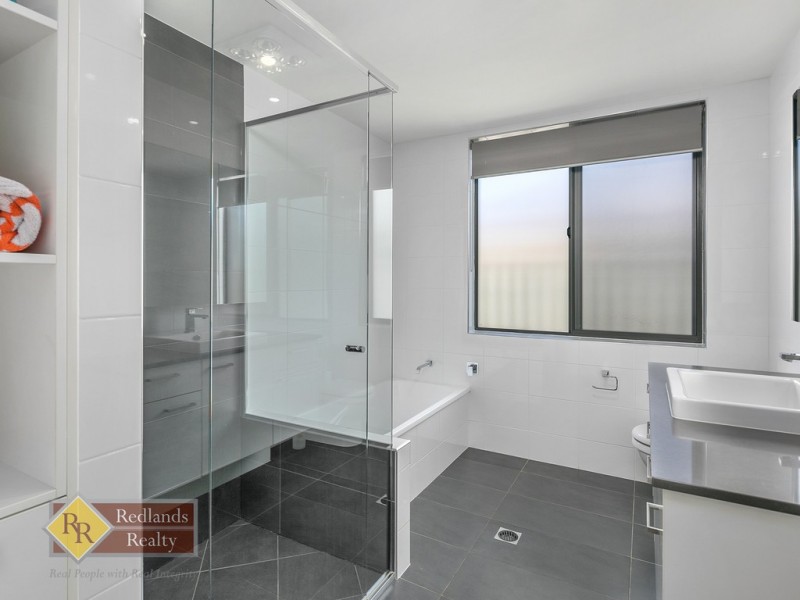 1 Evelyn Court, Wellington Point QLD 4160