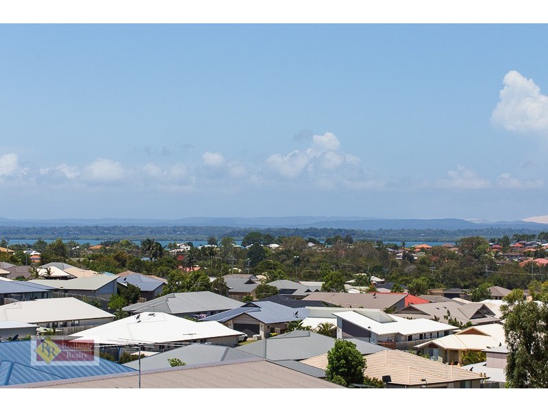 8 Turtle Place, Redland Bay QLD 4165