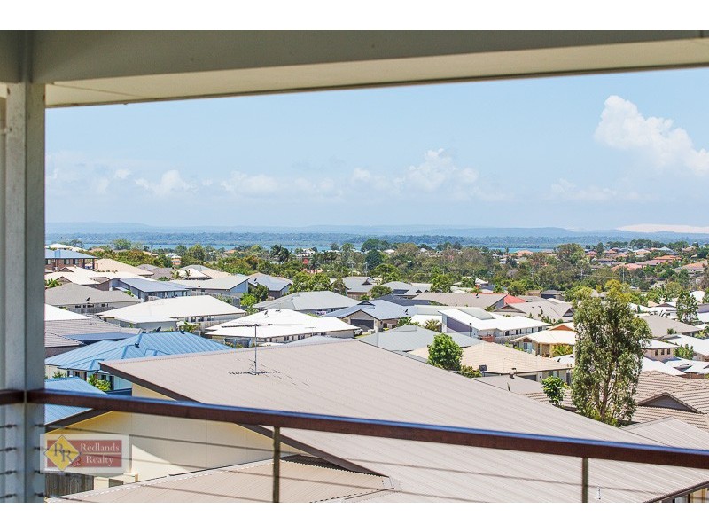 8 Turtle Place, Redland Bay QLD 4165