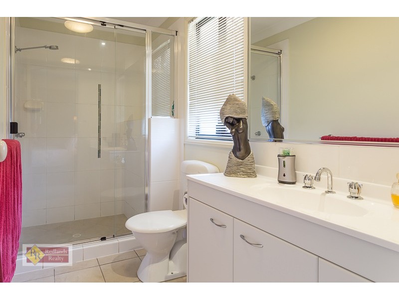 8 Montessa Street, Victoria Point QLD 4165