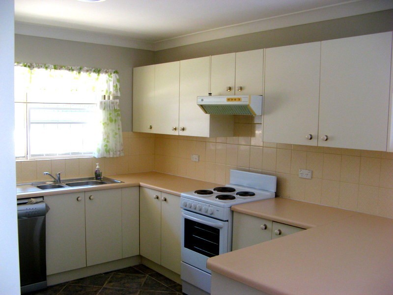 8 Sunnybay Drive, Birkdale QLD 4159