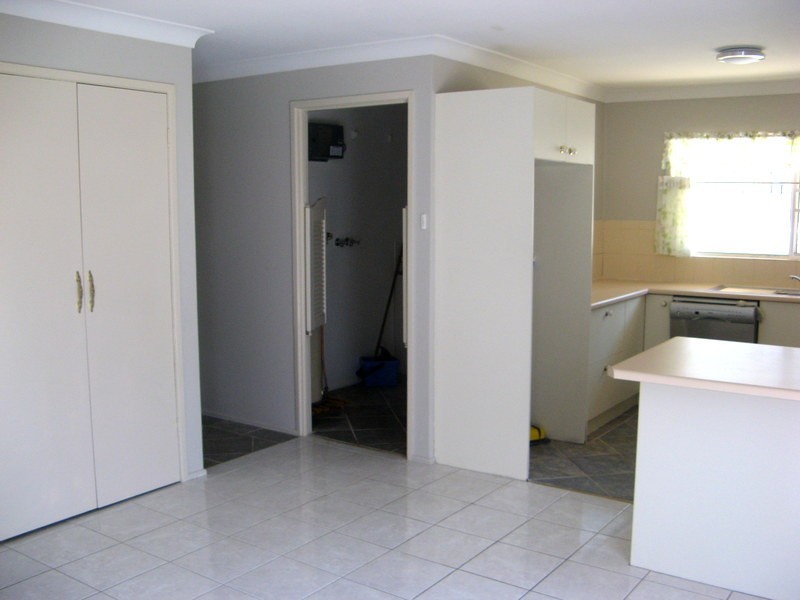 8 Sunnybay Drive, Birkdale QLD 4159