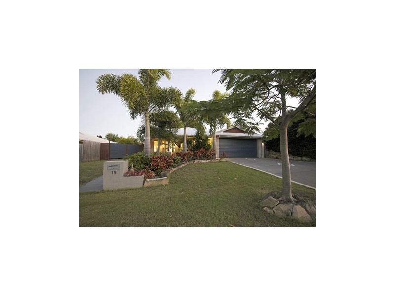 18 TrafalgarVale Avenue, Wellington Point QLD 4160