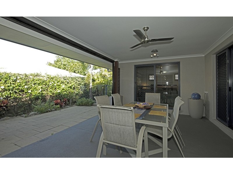 18 TrafalgarVale Avenue, Wellington Point QLD 4160